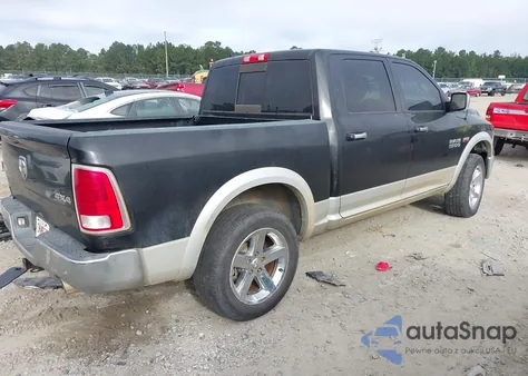 2017 Ram 1500 Laramie 4X4 5'7 Box z USA, uszkodzony, nr VIN 1C6RR7NT4HS750808